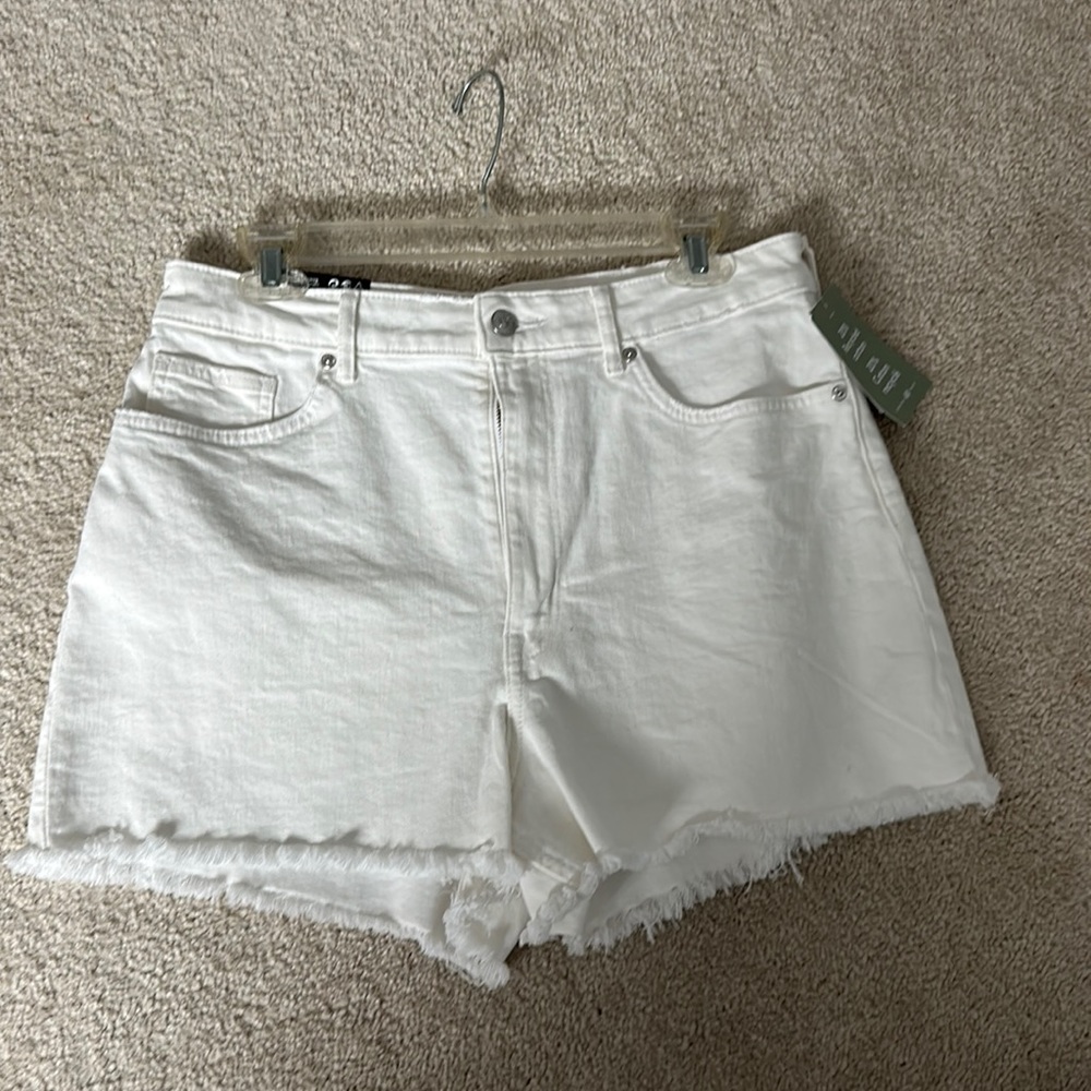 NWT H&M Divided White Denim High Waisted Shorts